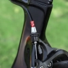 Śruba regulacyjna zacisku hamulca rowerowego V-brake M6 Muqzi B-38 Srebrny